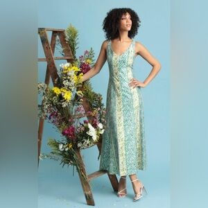 Maggy London Nora Green and Aqua Floral Dress V-Neck Sleeveless Lined